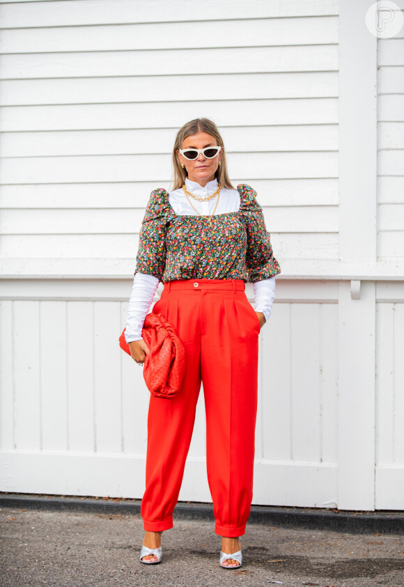 Look Calça Vermelha Feminino