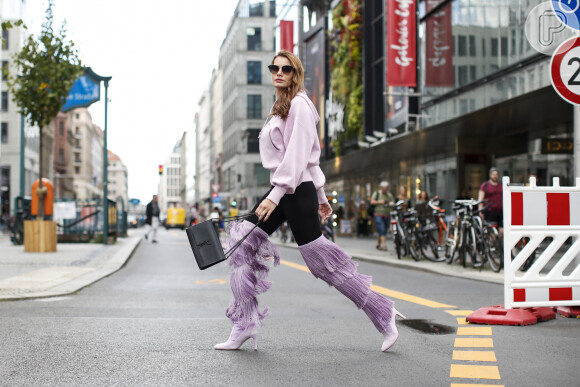 Look Bota Franja Feminino