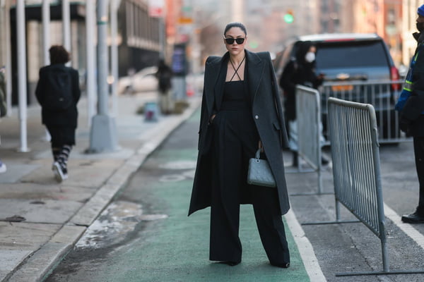 Look All Black Feminino