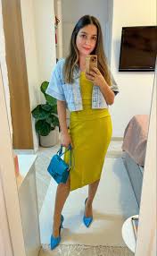 Look Azul E Amarelo Feminino