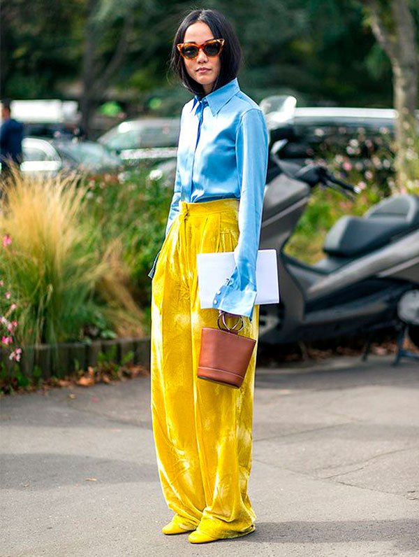 Look Azul E Amarelo Feminino