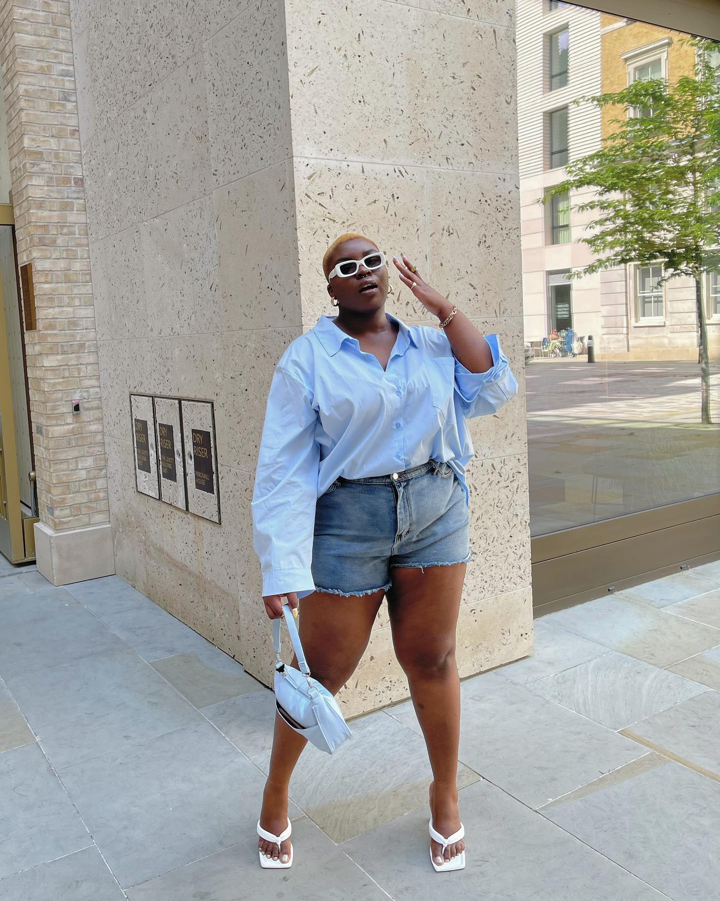 Look Camisa Jeans E Short Feminino