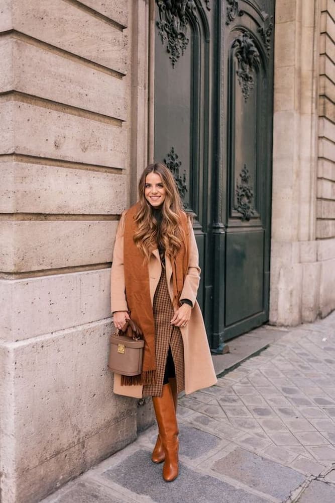 Look Bota Caramelo Feminino